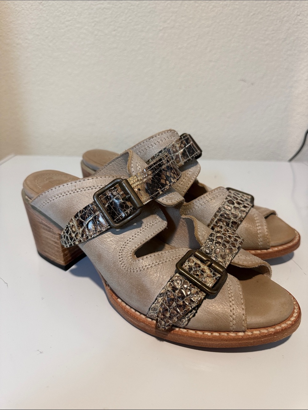 Freebird by Steven Caprice Sandals. Size 9